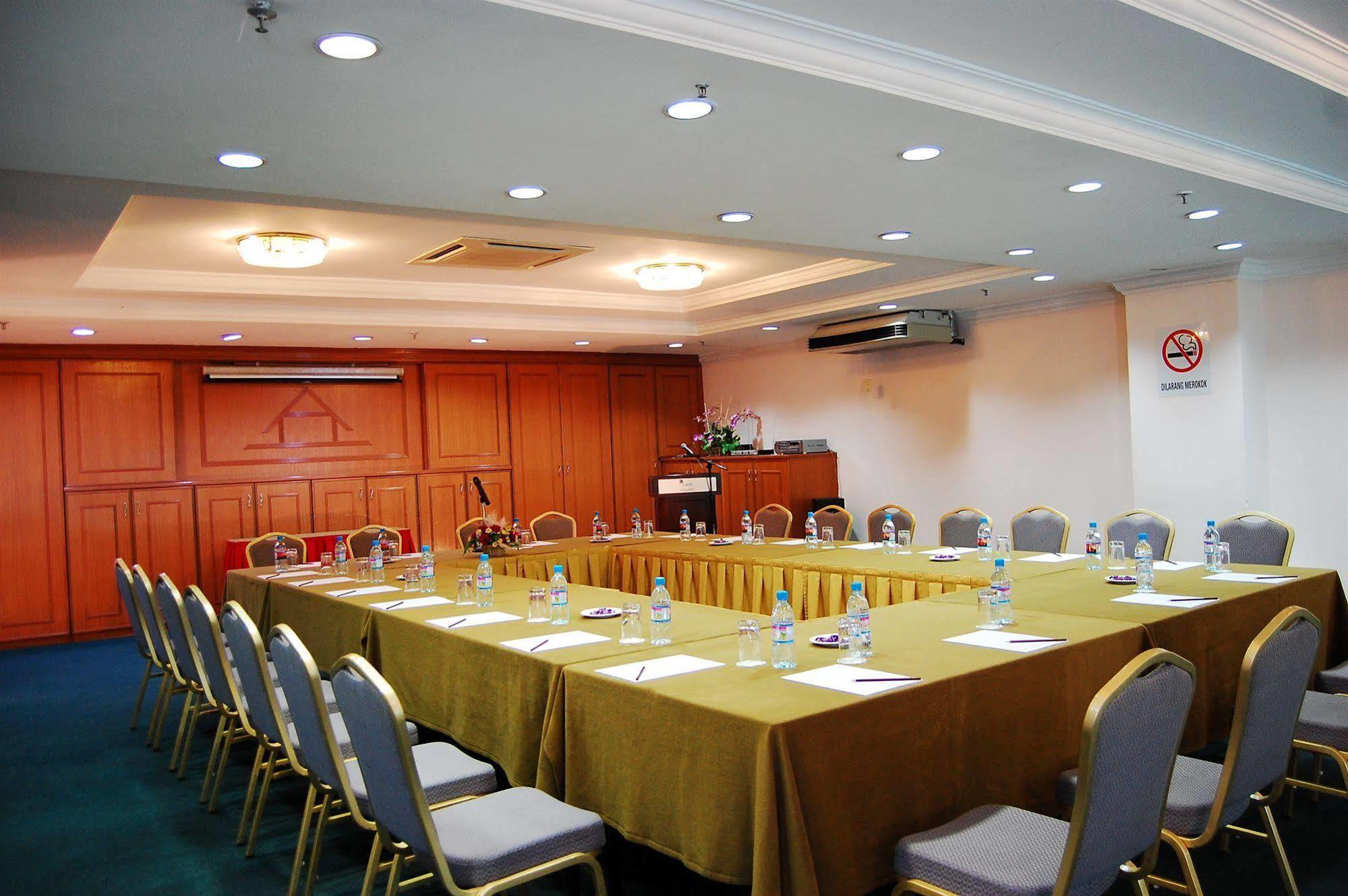 Orkid Hotel Melaka Exterior photo